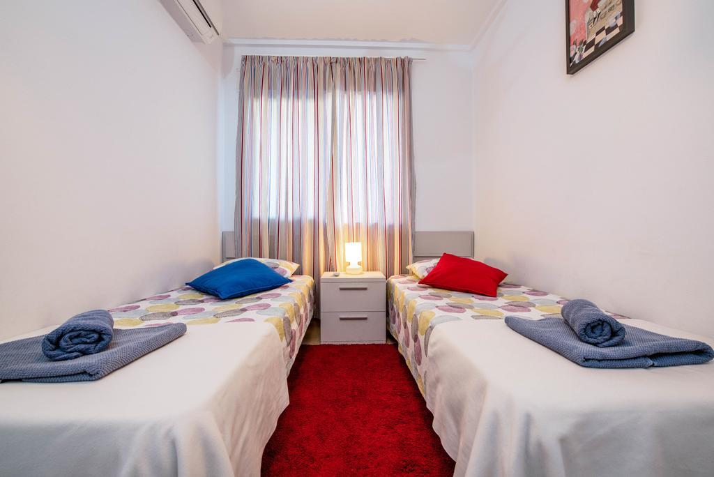 Alicante Apartments Eksteriør bilde